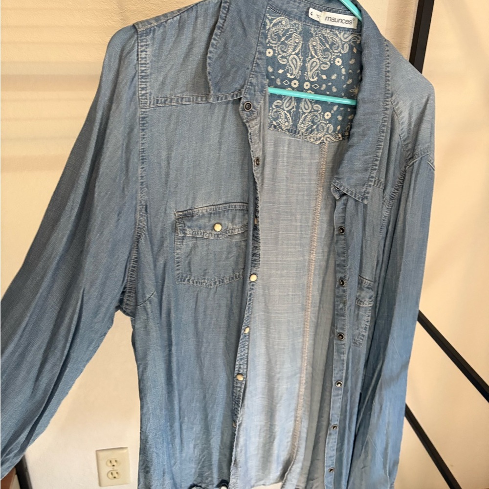 Maurices Light Blue Casual Button Down Shirt